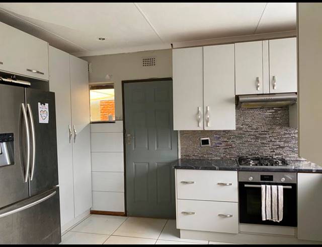 4 BEDROOM HOUSE FOR SALE IN IMPALA PARK